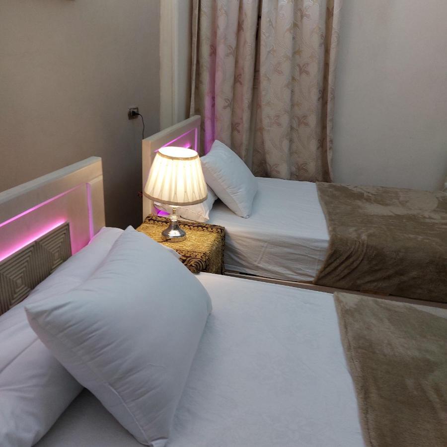 Pyramid Giza City Inn Kafret el-Gabal Exteriör bild